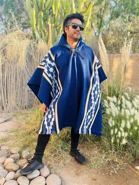 Poncho Azul Lana De Alpaca Y Oveja • Descubre La Calidez Y Estilo De