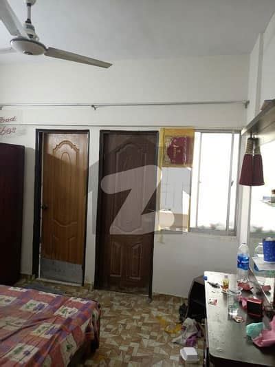 Flat Sized Square Feet Is Available For Rent In Gulistan E Jauhar