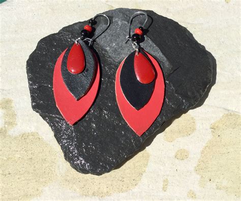 Boucles Oreilles Cuir Rouge Et Noir V Ritable Sequin Maill Etsy