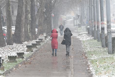 Danas ujutro hladno sa slabim mrazem tokom dana pretežno sunčano i toplije