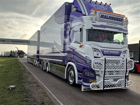 Tekno Scania Next Gen R Swedish M Combination Malmbergs