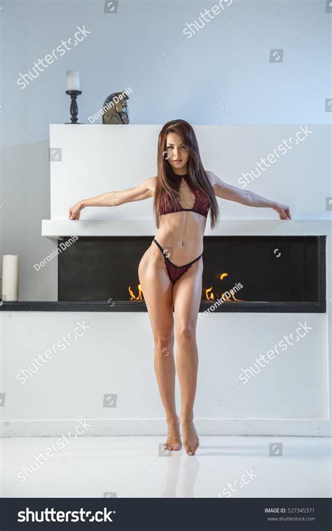 Beautiful Sexy Fitness Brunette Posing Interior Stock Photo 527345371 Shutterstock