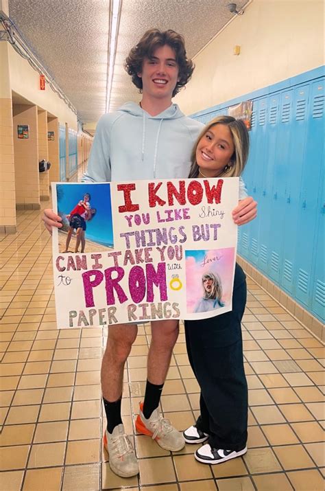 Pin On Couple🖤🖤 Taylor Swift Cute Cute Homecoming Proposals Taylor Swift Album