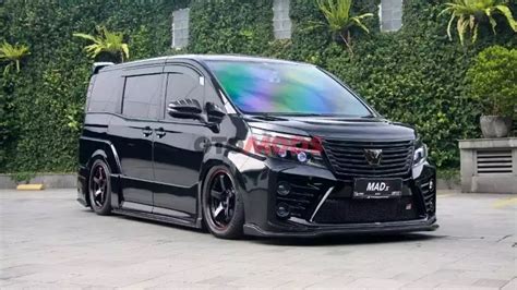 Galeri Toyota Voxy Gaya Jdm Pakai Supercharger Dan Airsus