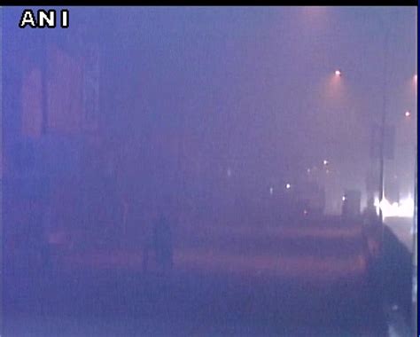 Ani Up On Twitter Uttar Pradesh People Light Bonfire To Keep Themselves Warm As Cold Wave