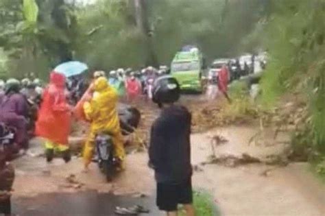 Jalur Selatan Cianjur Tertutup Sementara Akibat Longsor Koran Jakarta