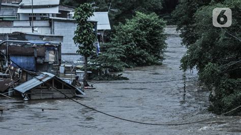 Bpbd Peringatkan Warga Bantaran Sungai Waspada Banjir Jakarta News