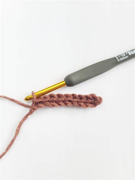 Easy Crochet Stitch Library of 30 Stitches for Beginners and More - Easy Crochet Patterns