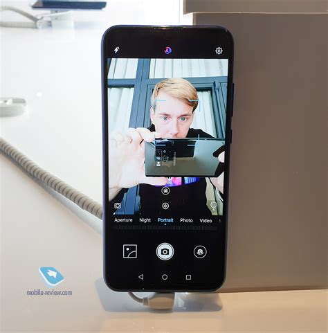 Mobile-review.com Первый взгляд на Honor 10 Lite