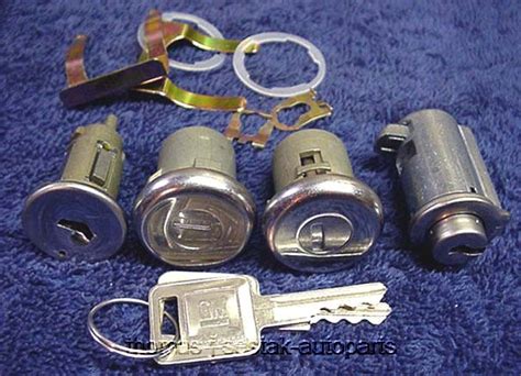 New Door Ignition Glove Locks GM Keys Chevy Chevrolet Pickup Truck