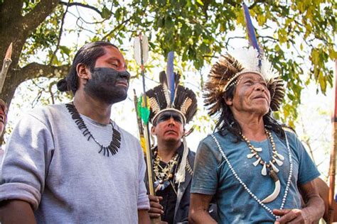 Onde Vive O Povo Guarani No Brasil - Guaranis: quem são, onde vivem, características - Brasil Escola