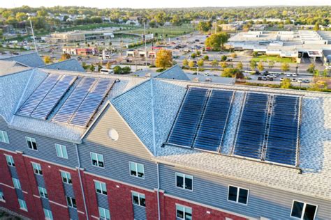 Sistema fotovoltaico térmico captura excesso de calor de módulos