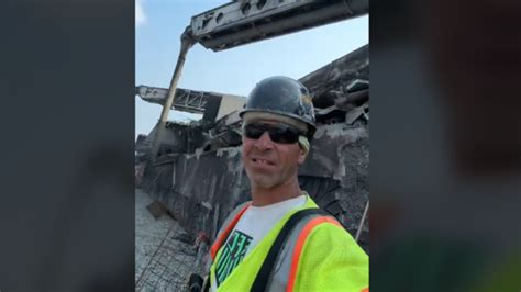 Tiktok Who Is The Viral Construction Worker