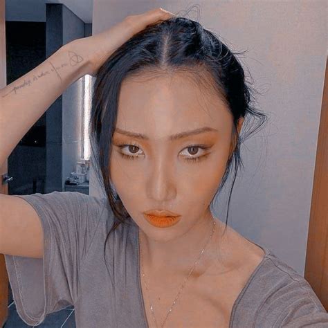 Mamamoo Hwasa Orange Icons