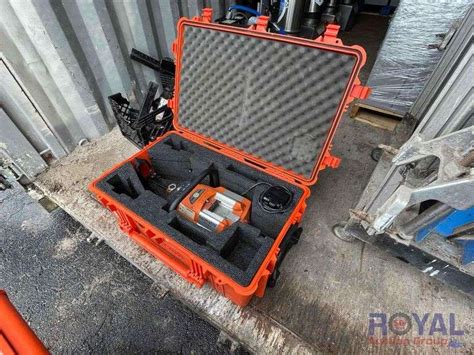 2002 Holmatro Bct3120 Emergency Hydraulic Battery Powered Jaws Of Life Royal Auction Group