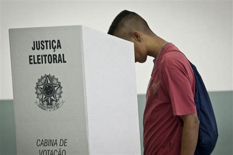 Tse Decide Proibir Que Eleitor Leve Celular Para Cabine De Vota O