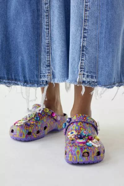 Crocs X Lisa Frank Classic Clog | Urban Outfitters