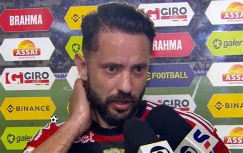 Everton Ribeiro desabafa e manda recado à torcida do Flamengo após vice