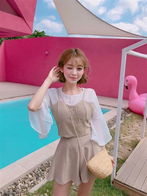 Tròn mắt với vẻ sexy của Kang Taeri hot girl mặt học sinh Titanic