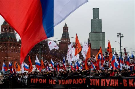 50 000 March In Memory Of Slain Putin Critic