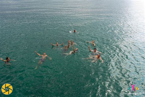 Plaja Si Relaxare In Ksamil Avion Hai Sa Socializam