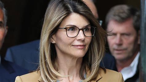 Lori Loughlin New Charges Money Laundering College Scandalr Online