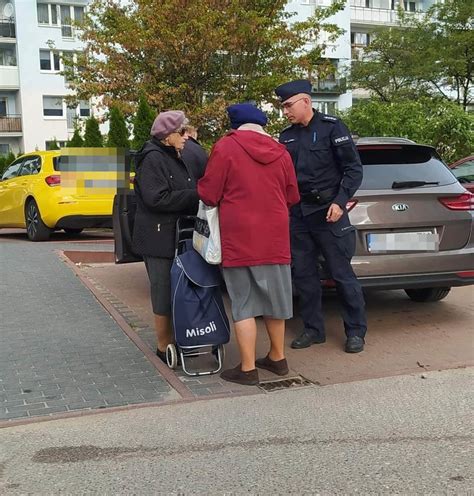 Dzielnicowi dbają o bezpieczeństwo seniorów Aktualności KPP w