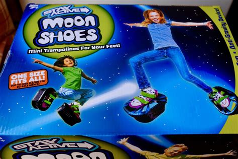 Moon Shoes - REVIEW | AD - Run Jump Scrap!