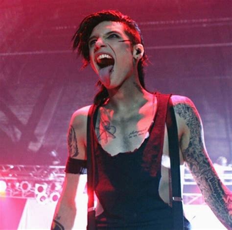 Pin By 𝐶ℎ𝑢𝑢𝑦𝑎 𝑛𝑎𝑘𝑎ℎ𝑎𝑟𝑎 On Andy Biersack Andy Biersack Andy Black