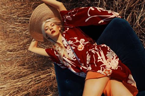 hot girl lai Nga Nhật nổi tiếng trên mạng với nét đẹp ngọt ngào