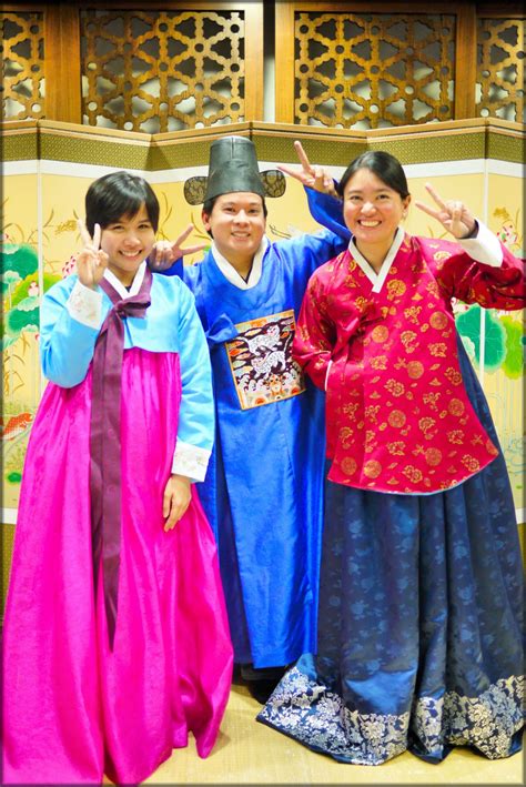 Kris And Ria Visit Korea Traditional Korean Hanbok Costumes