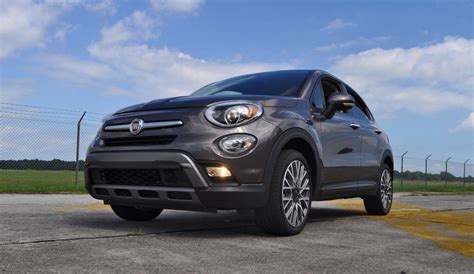 HD Road Test Review - 2016 FIAT 500X Trekking 40