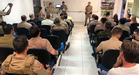 Policiais S O Promovidos E Homenageados No Batalh O De Pol Cia Militar