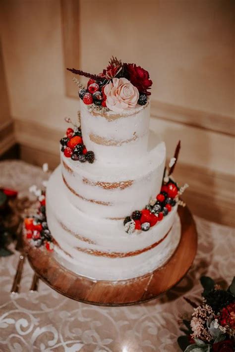 My Best Friend Made My Gorgeous Wedding Cake Vanilla Buttercream With