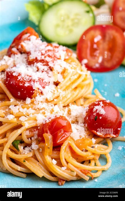 Spaghetti Pasta With Cherry Tomatoes Stock Photo Alamy