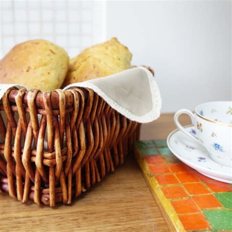 Toalha de Cesto de Pão Linho Bege Renda Elo7