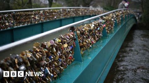 Bakewell Love Lock Bridge Padlocks To Be Removed Forever BBC News