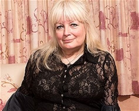 Chubby British Mature Lady Playing With Herself