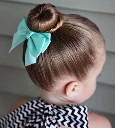 Moda para Peques: Peinados con Moño para Niñas 2015