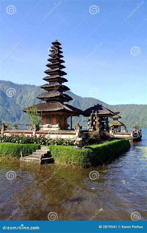 Bali Water Temple Vertical Stock Image - Image: 2879541