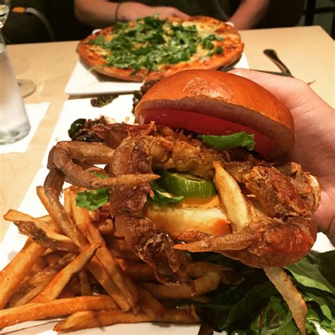 Soft Shell Crab Sandwich At Donnas Cafe Baltimore Food Crab Sandwich Food