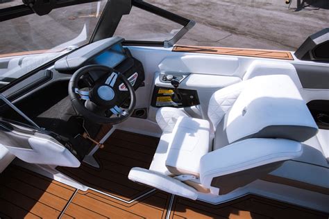 Unleash The Power With The Super Air Nautique Gs20 Experience The