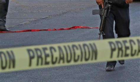 Hallan Cuerpos Con Huellas De Tortura En Michoac N