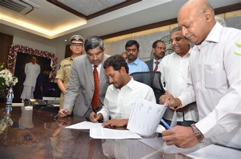 Jaganmohan Reddy Takes Charge As Andhra Pradesh CM 25 Cabinet