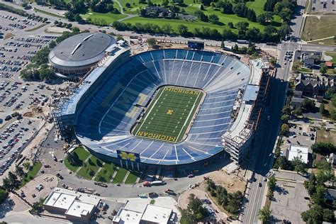 Best College Football Stadiums, Ranked — NCAA Football Stadiums