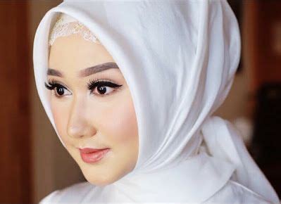 Gaya Hijab Ala Dian Pelangi For Lebaran 2024