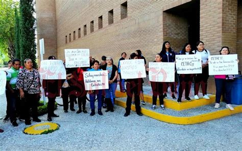 Protestan padres de familia y alumnos del CETAC 17 Celaya manifestación