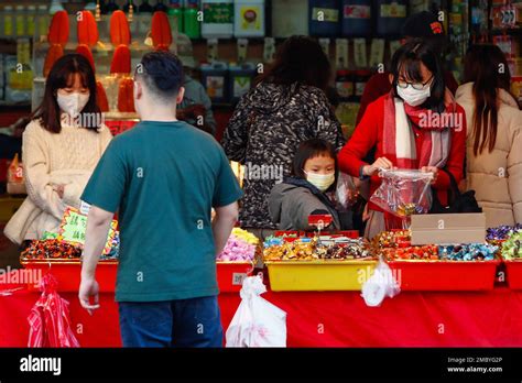 Taipei Taipei Taiwan 21st Jan 2023 People Shop For Candies Sweets