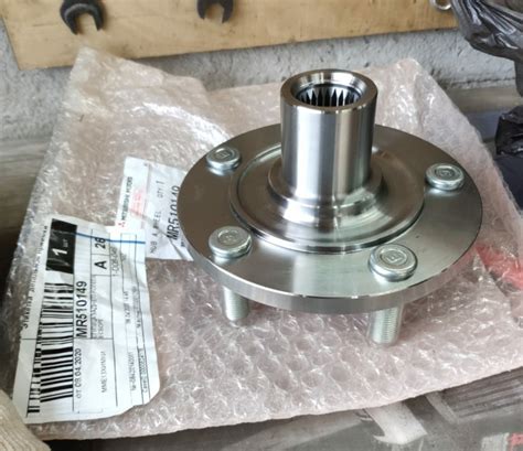 🔧 Суппорты, втулки стабилизаторов, задние ступицы — Mitsubishi Cedia, 1 ...