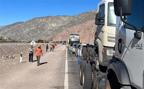 Jujuy tras abrir dos horas el paso por Purmamarca volvió el corte por